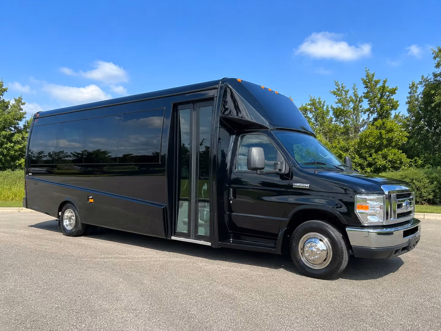 15 passenger minibus