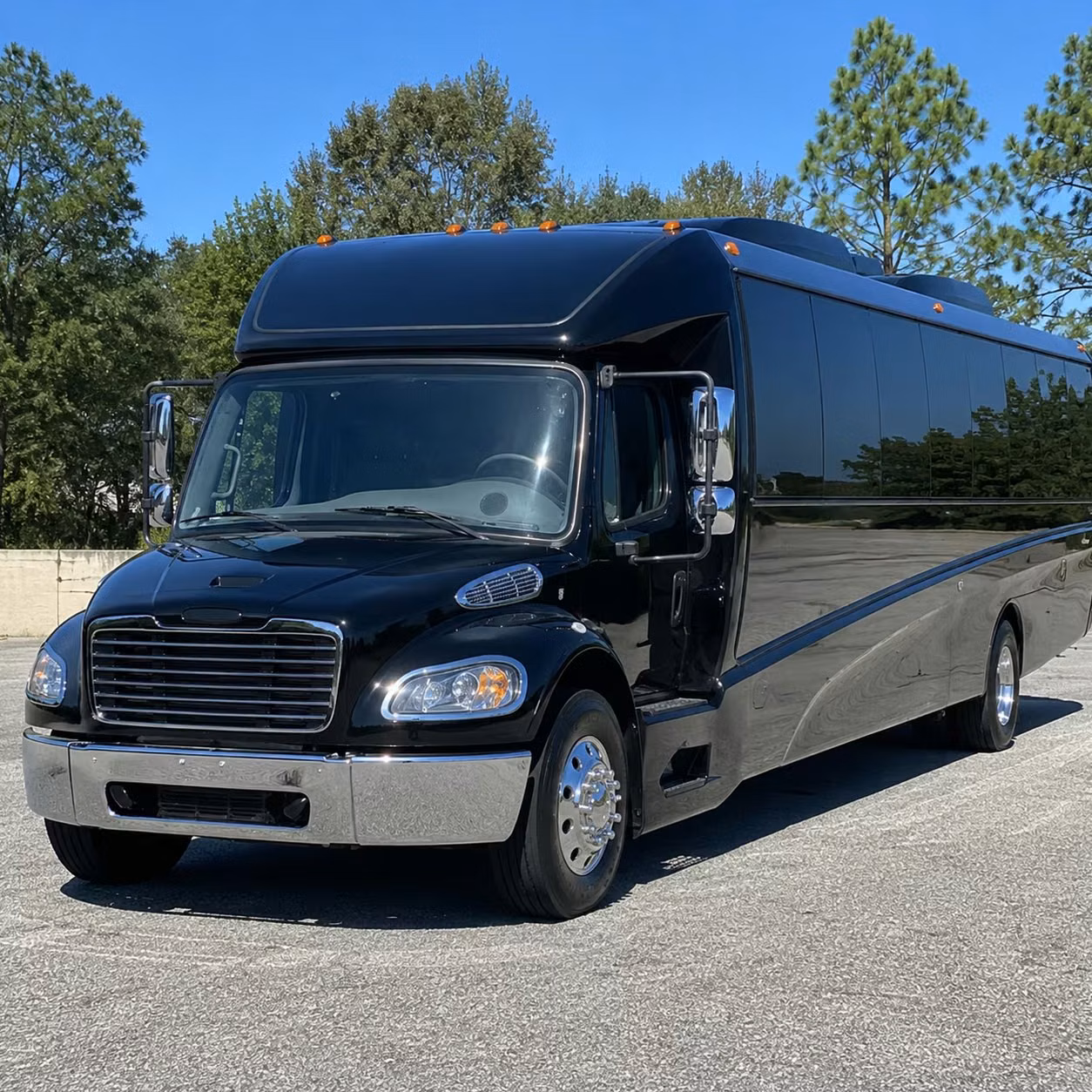 burbank 30 passenger minibus rental