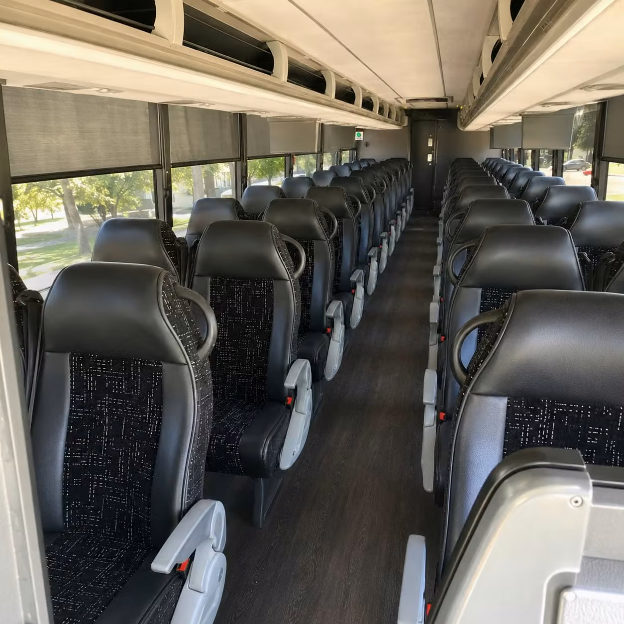 charter buses and minibuses to dodger stadium from burbank