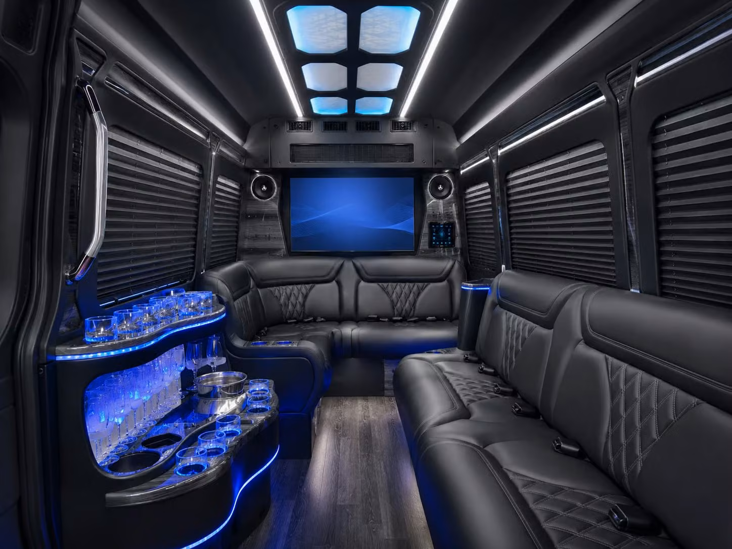 with charterbusrentalburbankca com booking airport transfers to burbank bob hope airport is effortless
